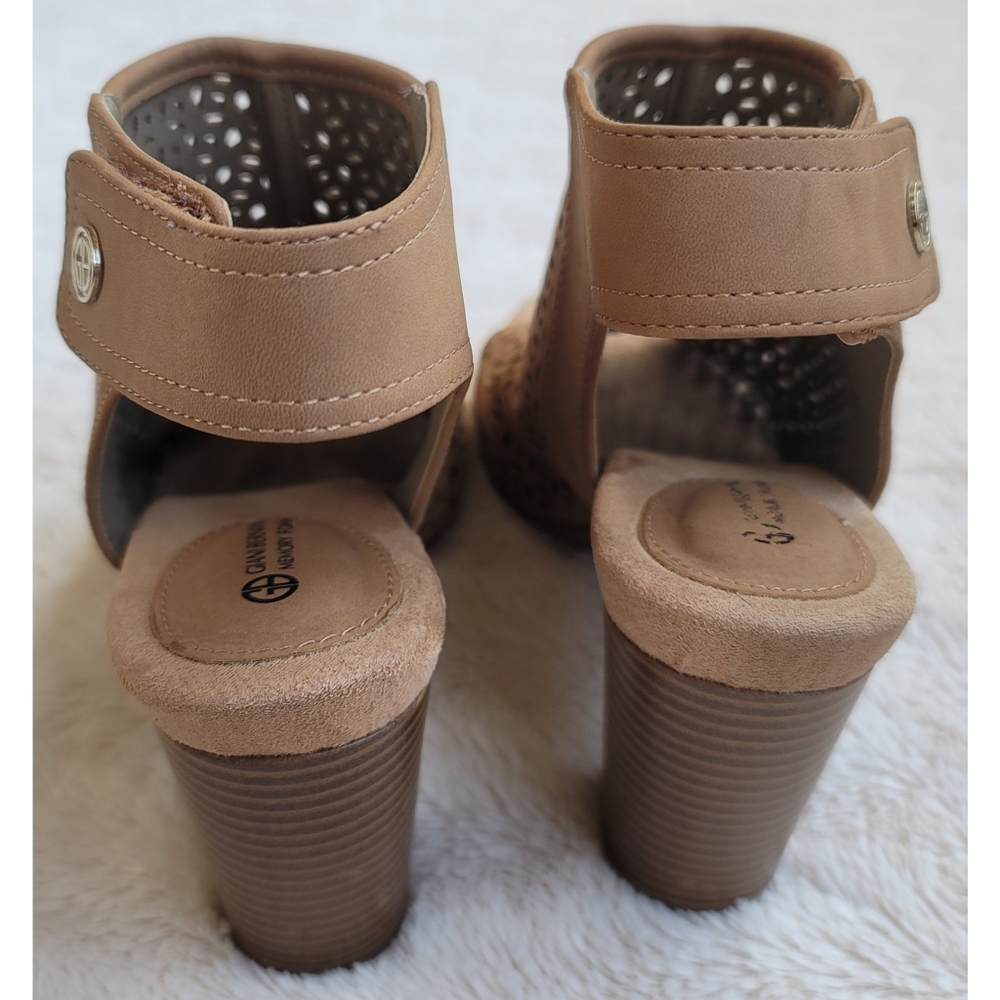 Giani Bernini Josieyy Memory Foam Shooties - image 8